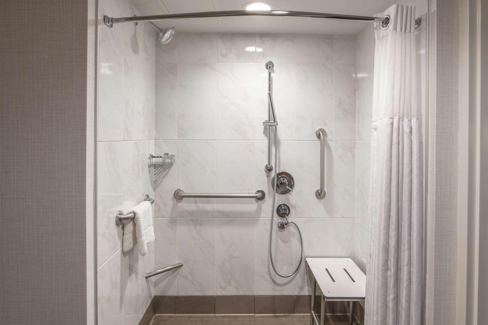 Doubletree By Hilton Dallas-Farmers Branch Ngoại thất bức ảnh