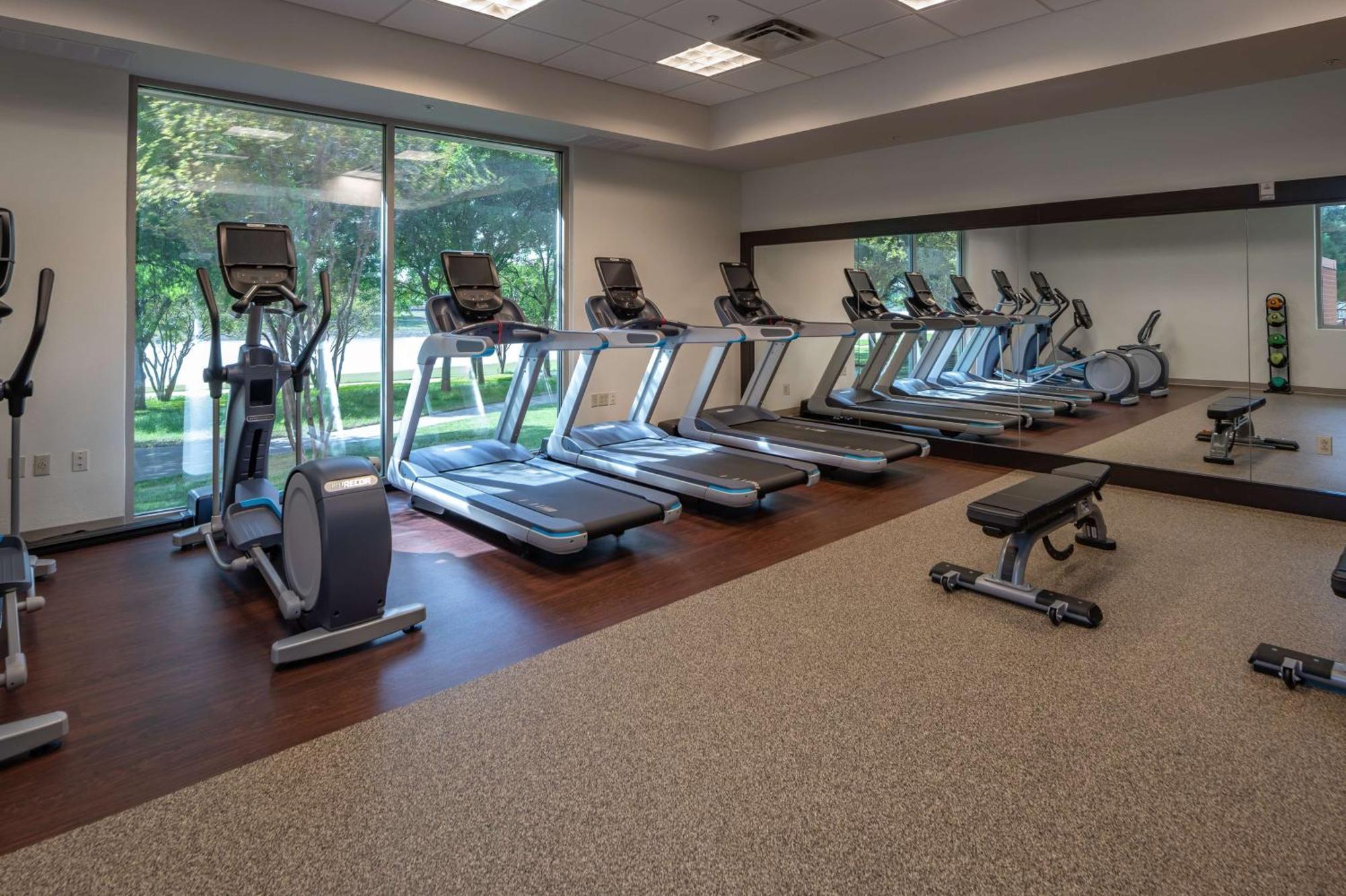 Doubletree By Hilton Dallas-Farmers Branch Ngoại thất bức ảnh