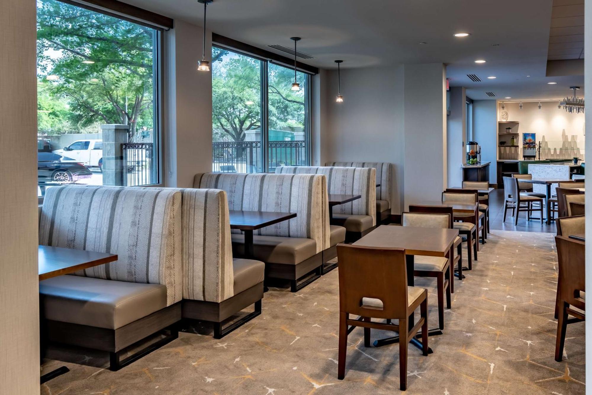 Doubletree By Hilton Dallas-Farmers Branch Ngoại thất bức ảnh