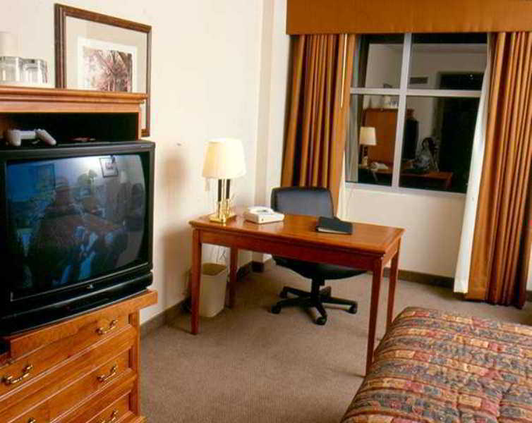 Doubletree By Hilton Dallas-Farmers Branch Phòng bức ảnh